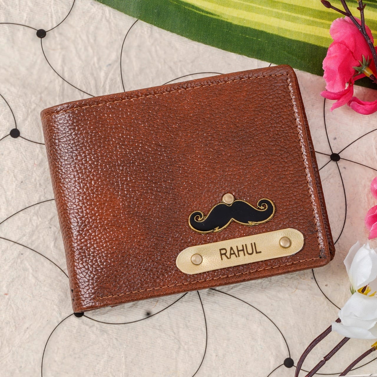 Personalized Men's Leather Wallet & Keychain With Name & Charm at Rs 849.00, Delhi