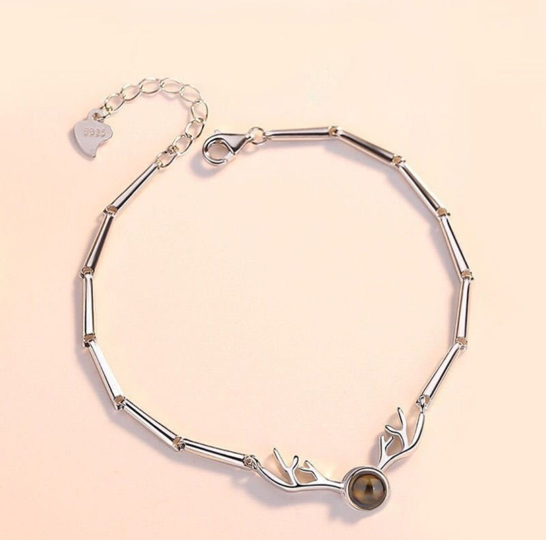 Bracelet with Photo Projection