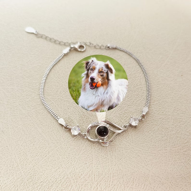 Bracelet with Photo Projection