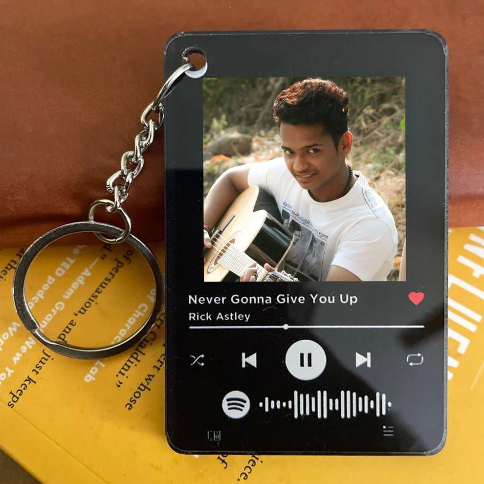 Buy Spotify Keychain online at best price | Giftify